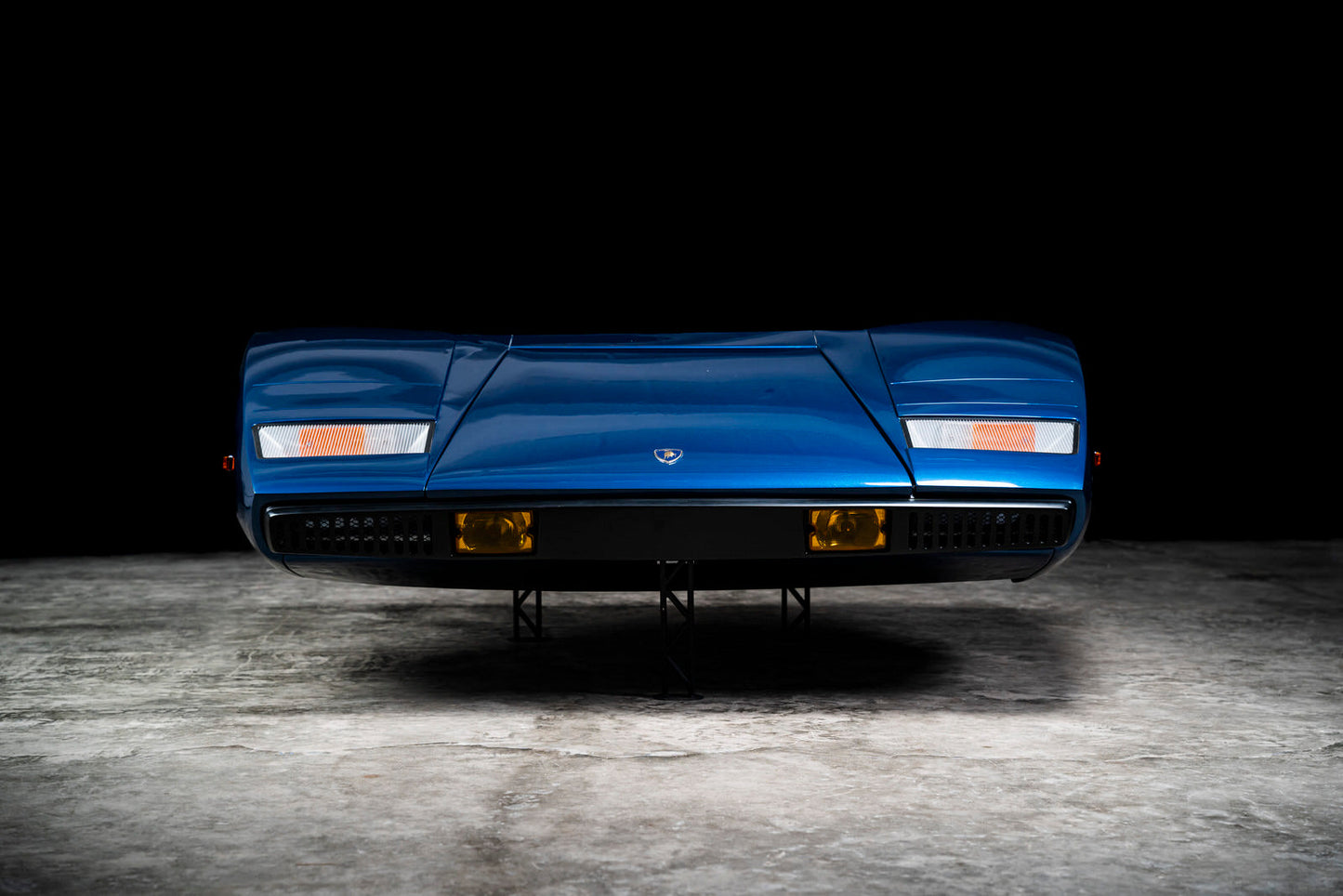 Lamborghini Countach LP400 Bar Nose