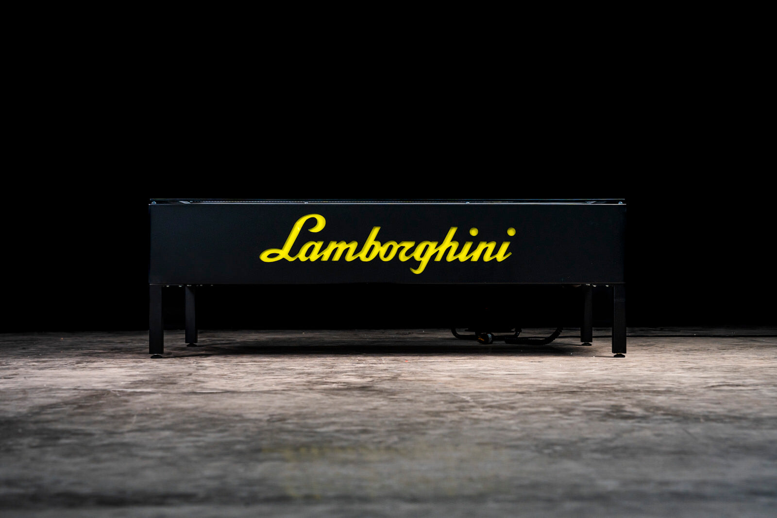 Lamborghini 1 43 scale model cars in table. / Modellini Lamborghini in scala 1 43 nel tavolo