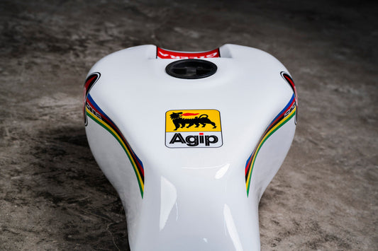 Marco Simoncelli Gilera tank. / Serbatoio Gilera Marco Simoncelli