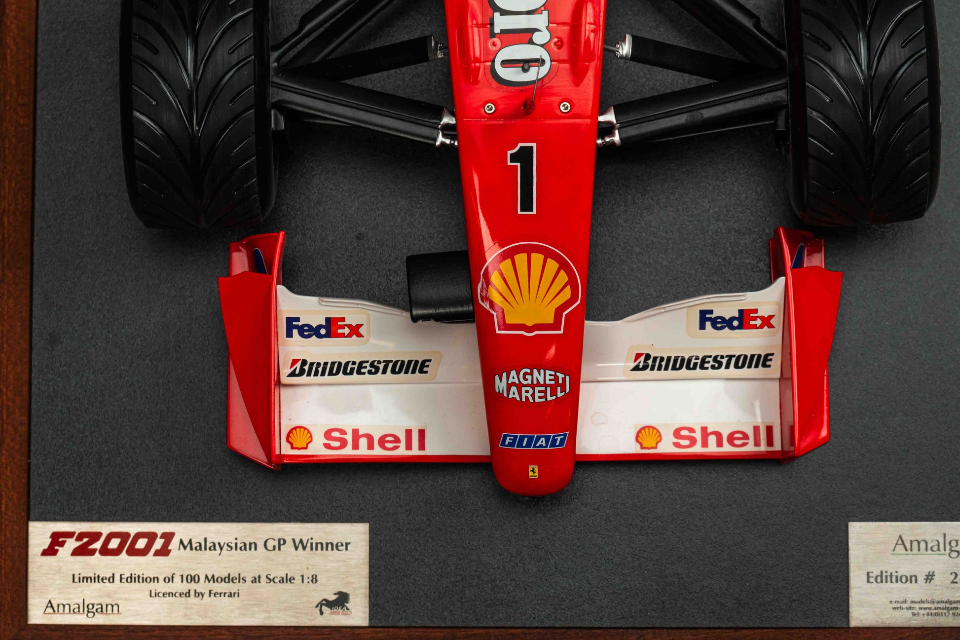 1079 - Ferrari F2001 Amalgam model Signed