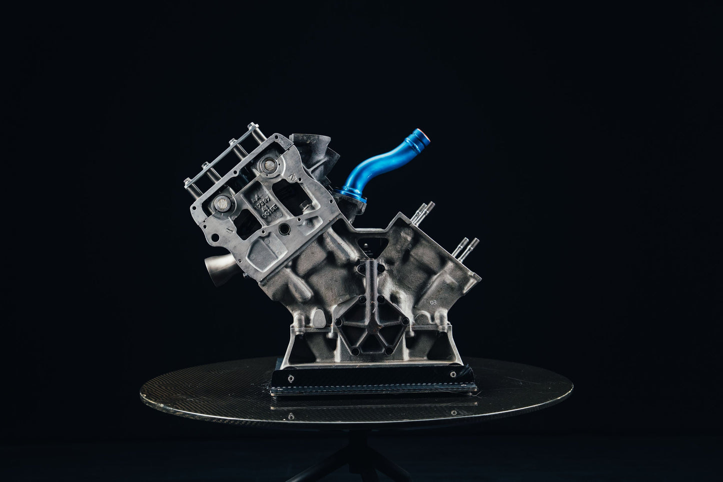 1044 - Lamborghini LE3512 F1 Engine Section