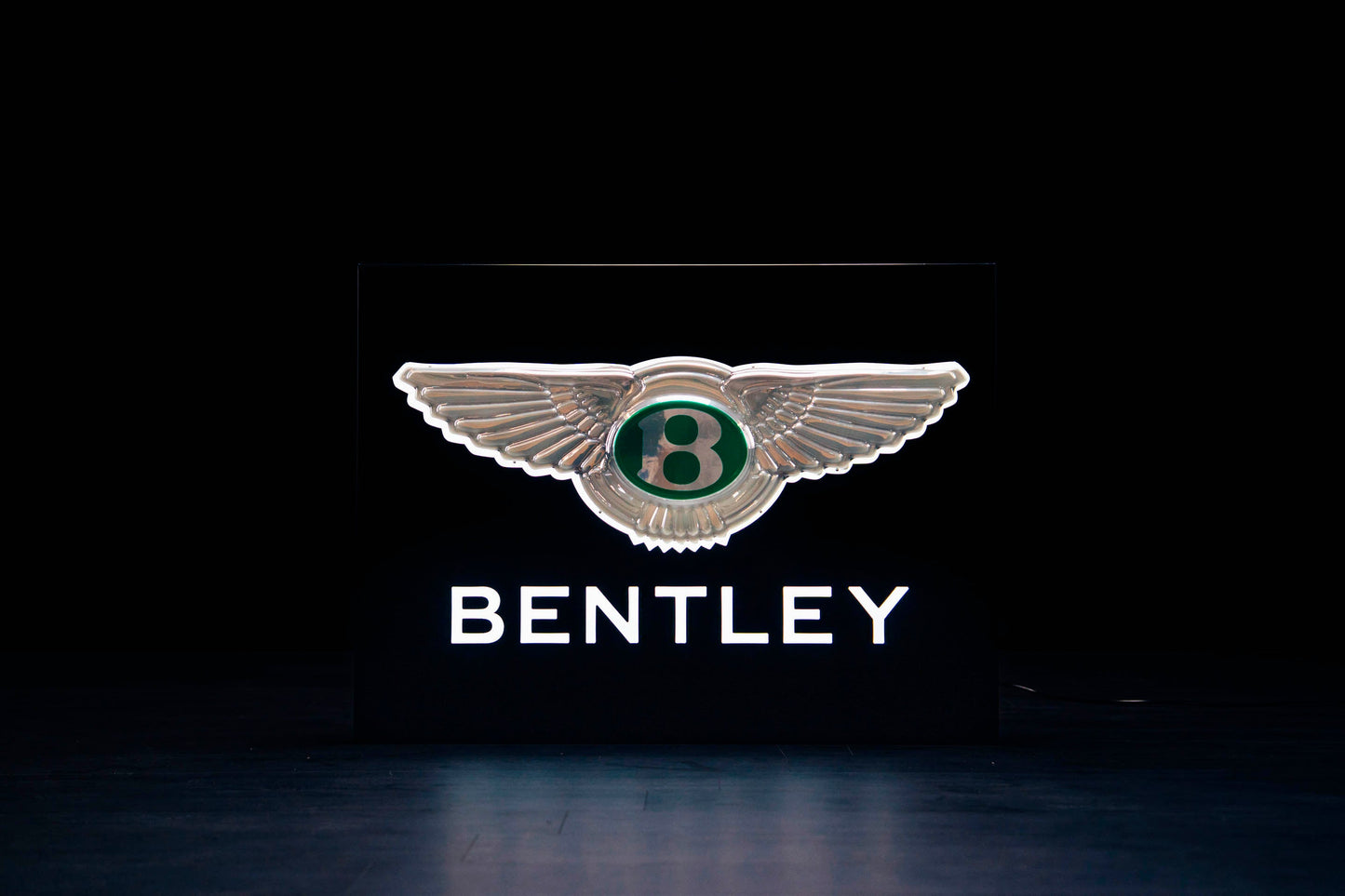 1030 - Bentley dealer illuminated sign