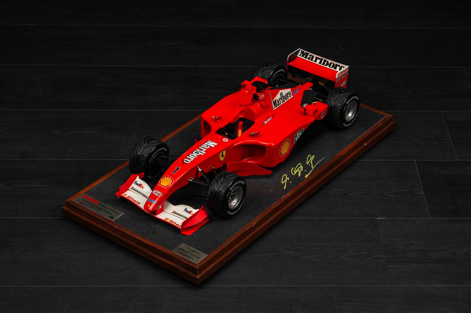 1079 - Ferrari F2001 Amalgam model Signed
