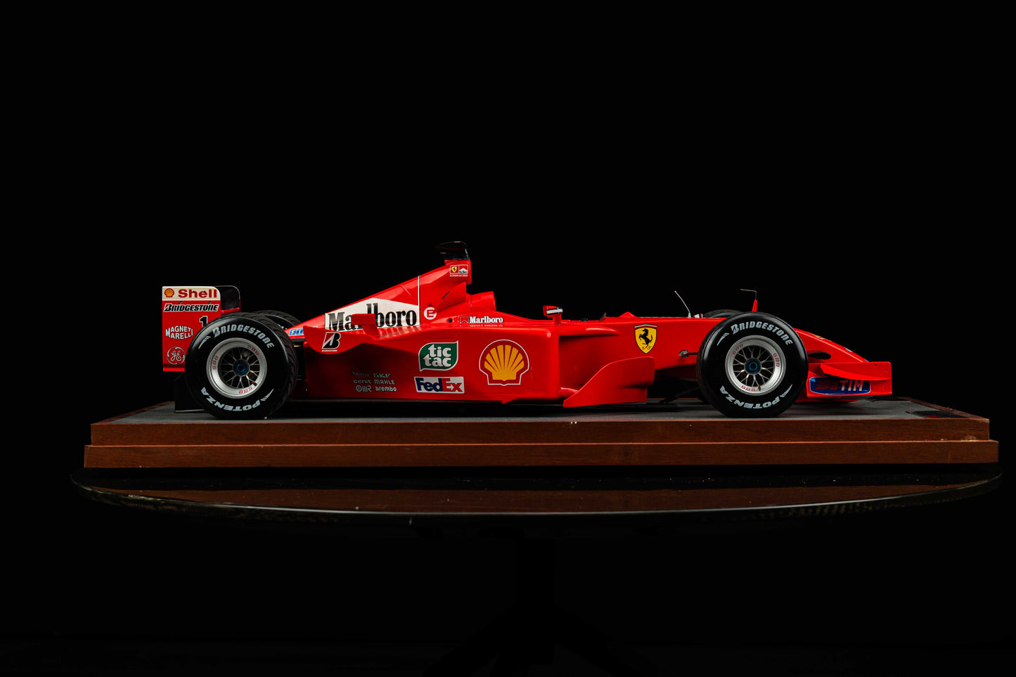 Ferrari F2001 Amalgam model Signed