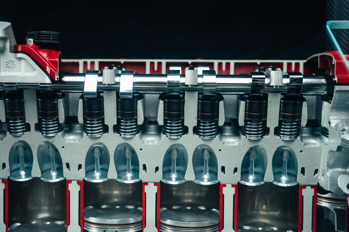 Ferrari 812 V12 Engine Table