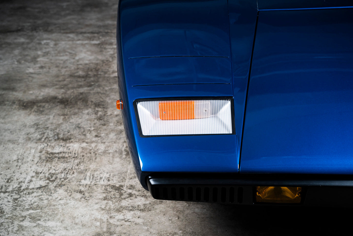 Lamborghini Countach LP400 Bar Nose