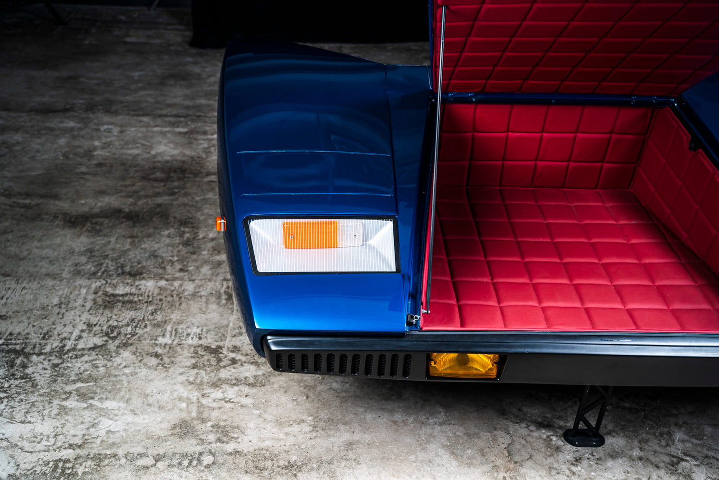 Lamborghini Countach LP400 Bar Nose