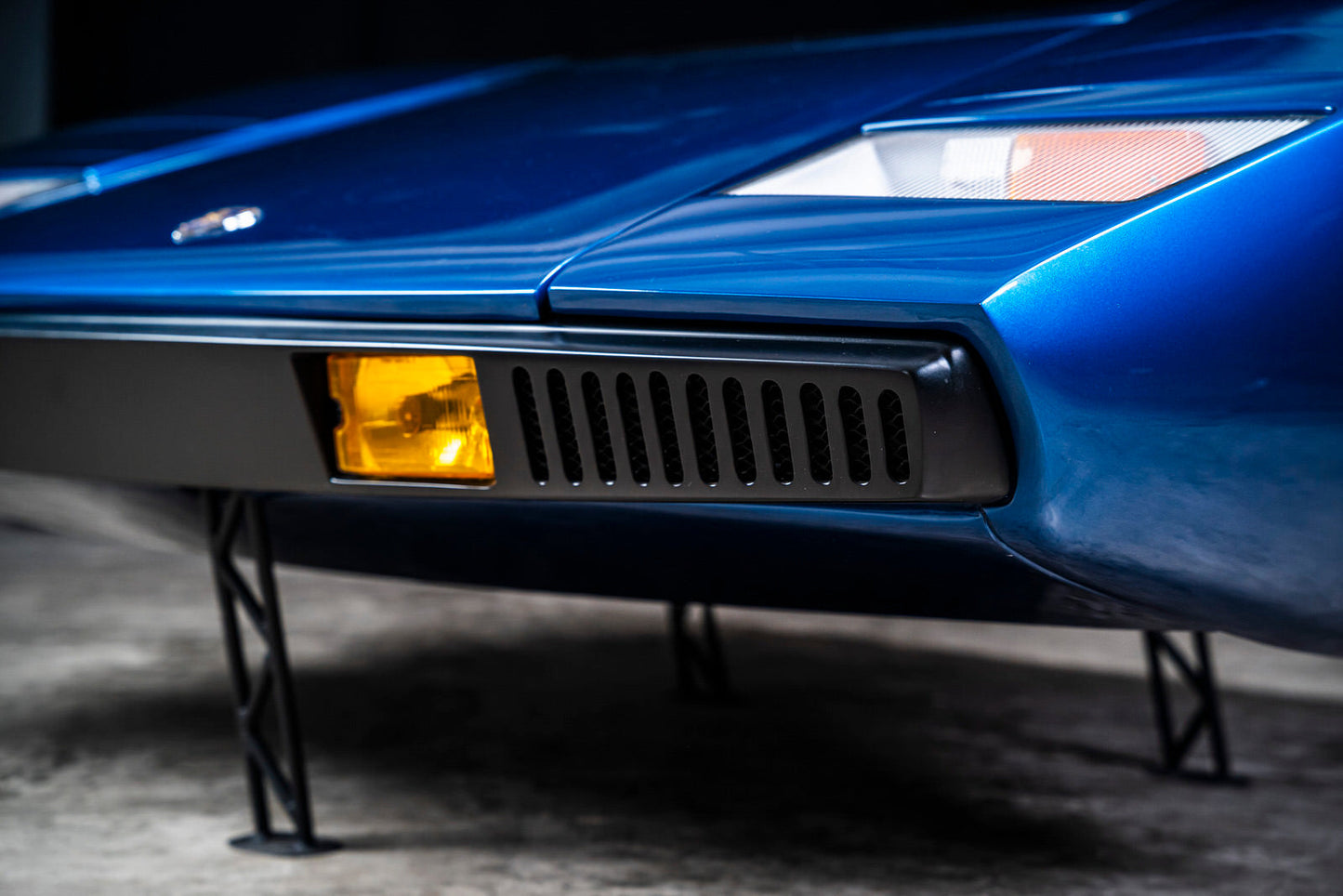 Lamborghini Countach LP400 Bar Nose