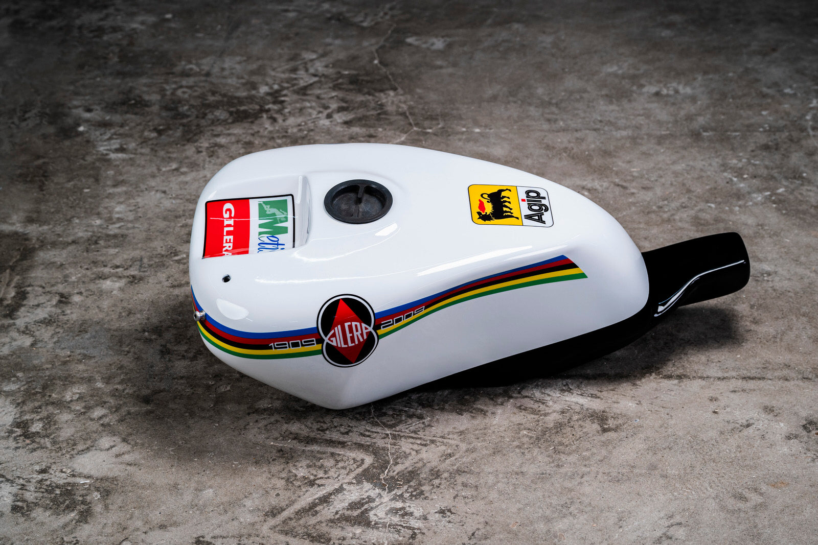 Gilera 250cc Simoncelli memorabilia. / Memorabilia Simoncelli Gilera 250cc