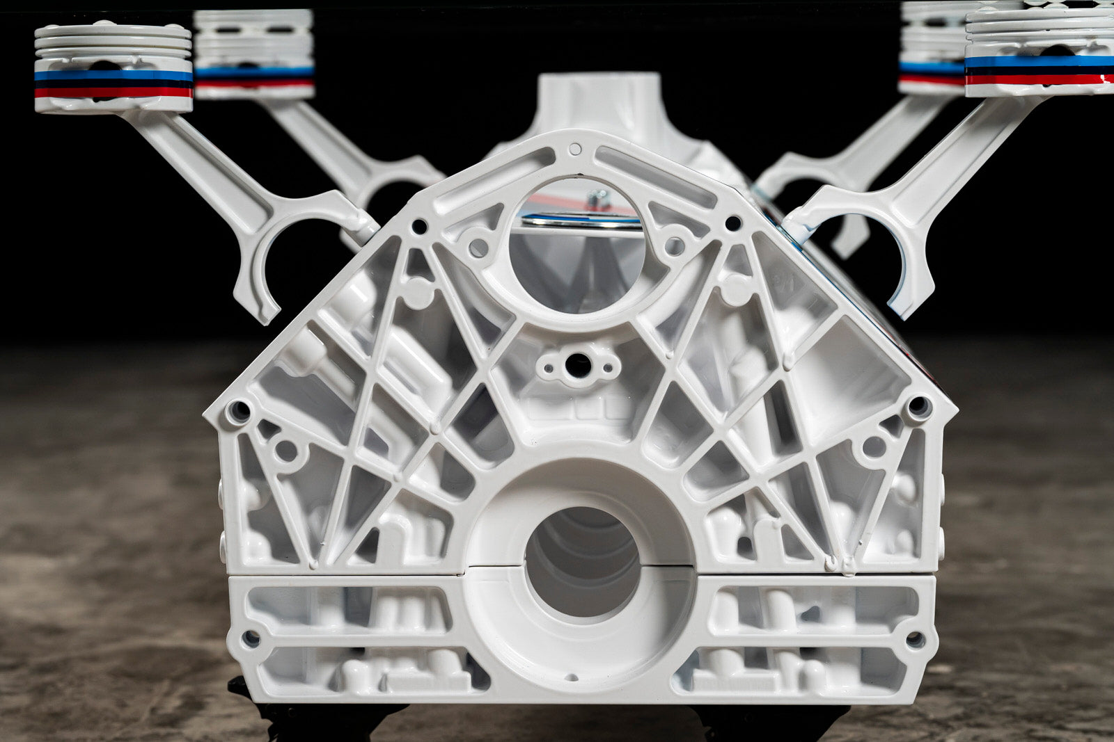 BMW V10 engine block table