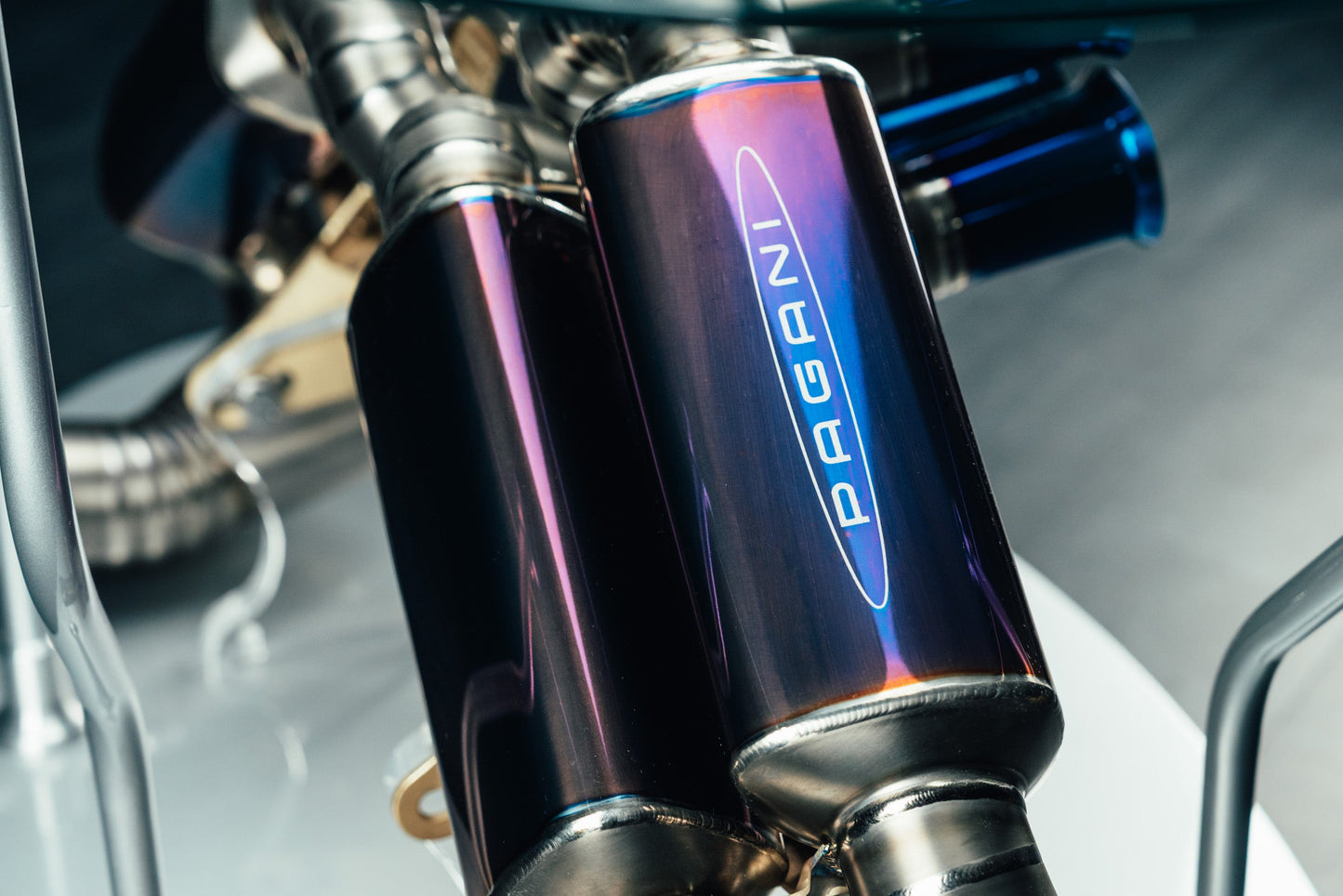 Pagani Zonda R Exhaust Table