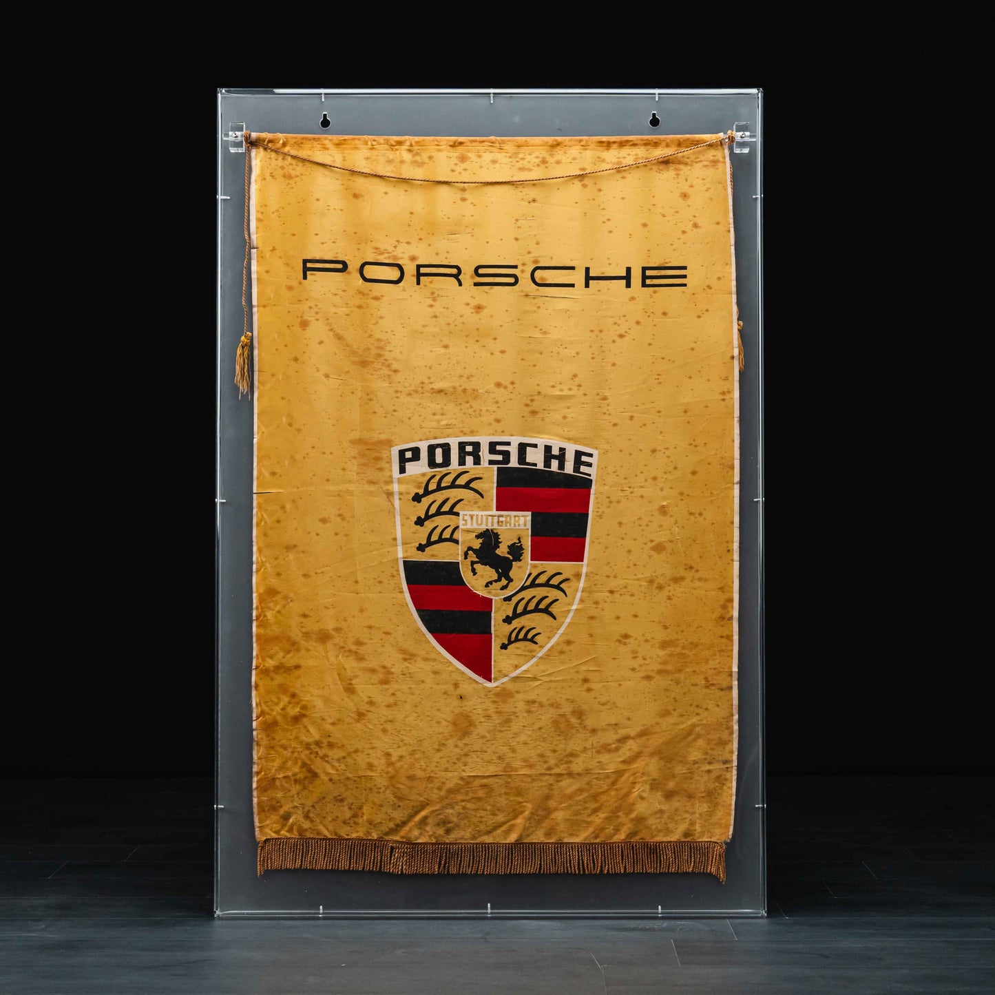 1026W - Original Porsche 1950 Silk Flag