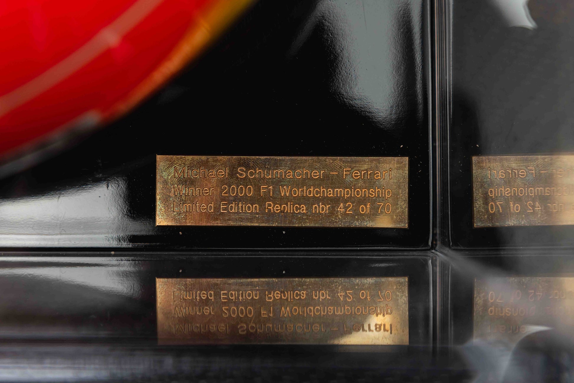 1024W - Michael Schumacher Official Bell replica Helmet 2000 Suzuka Signed