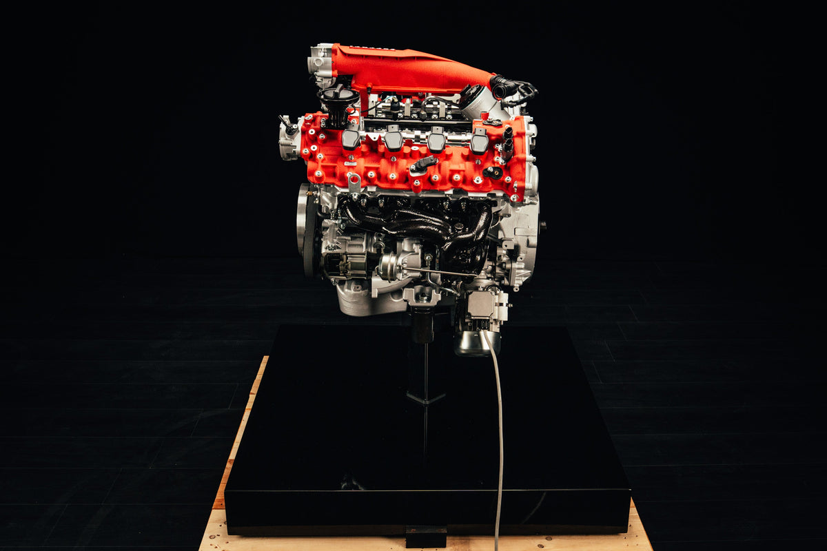 Ferrari V8 cutaway moving engine