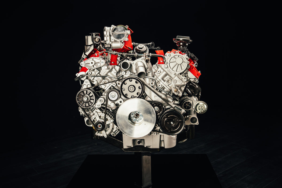 Ferrari V8 cutaway moving engine