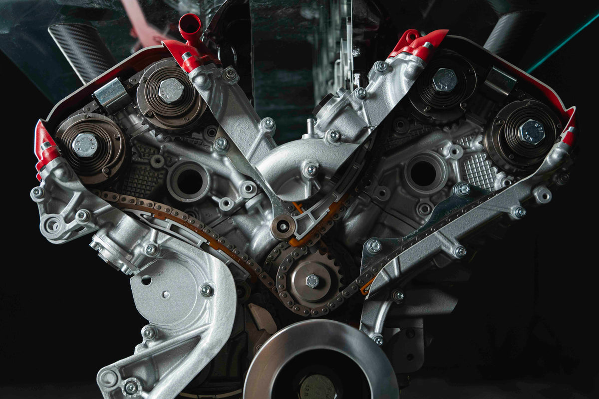 Ferrari 812 Competizione engine table
