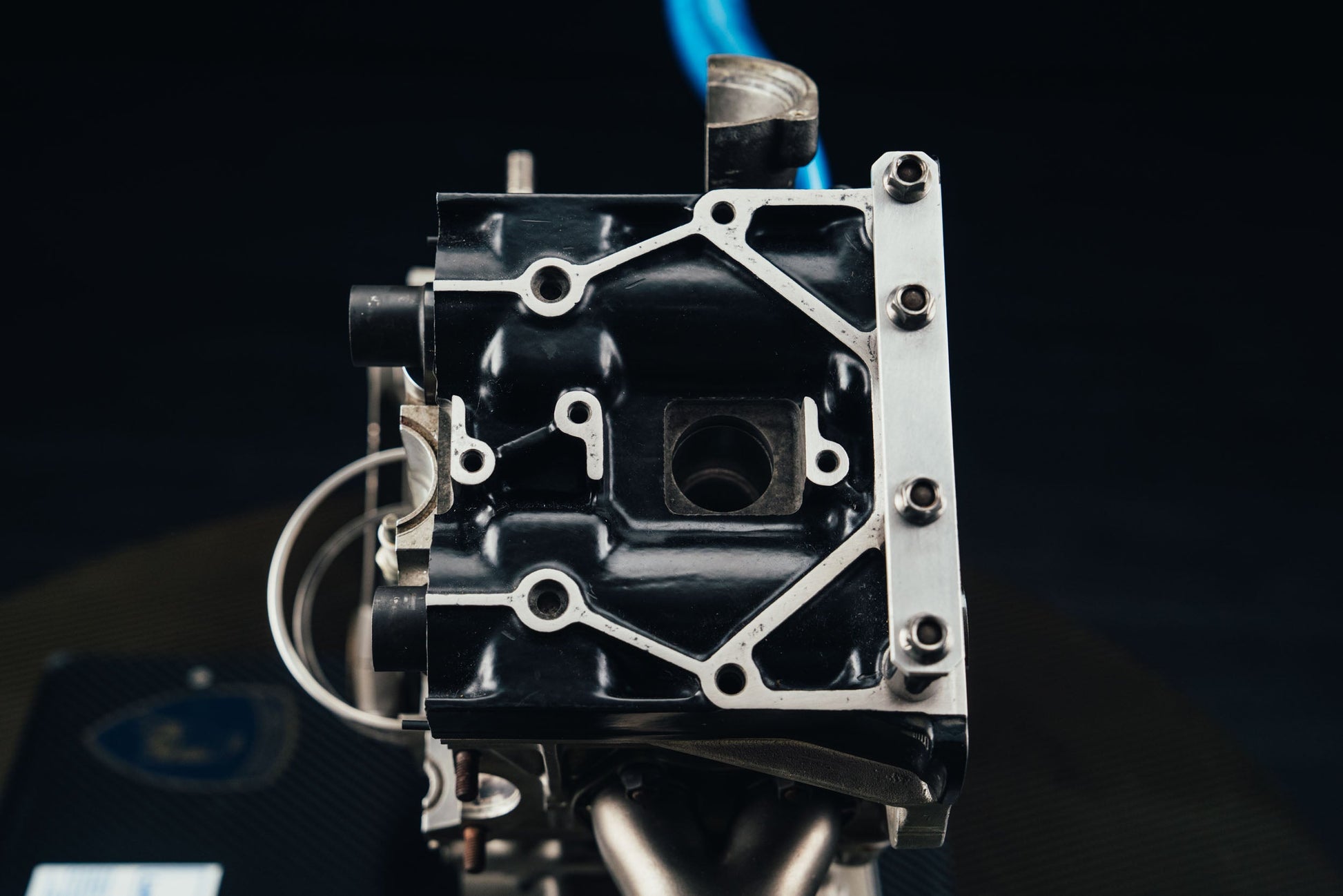 1044 - Lamborghini LE3512 F1 Engine Section