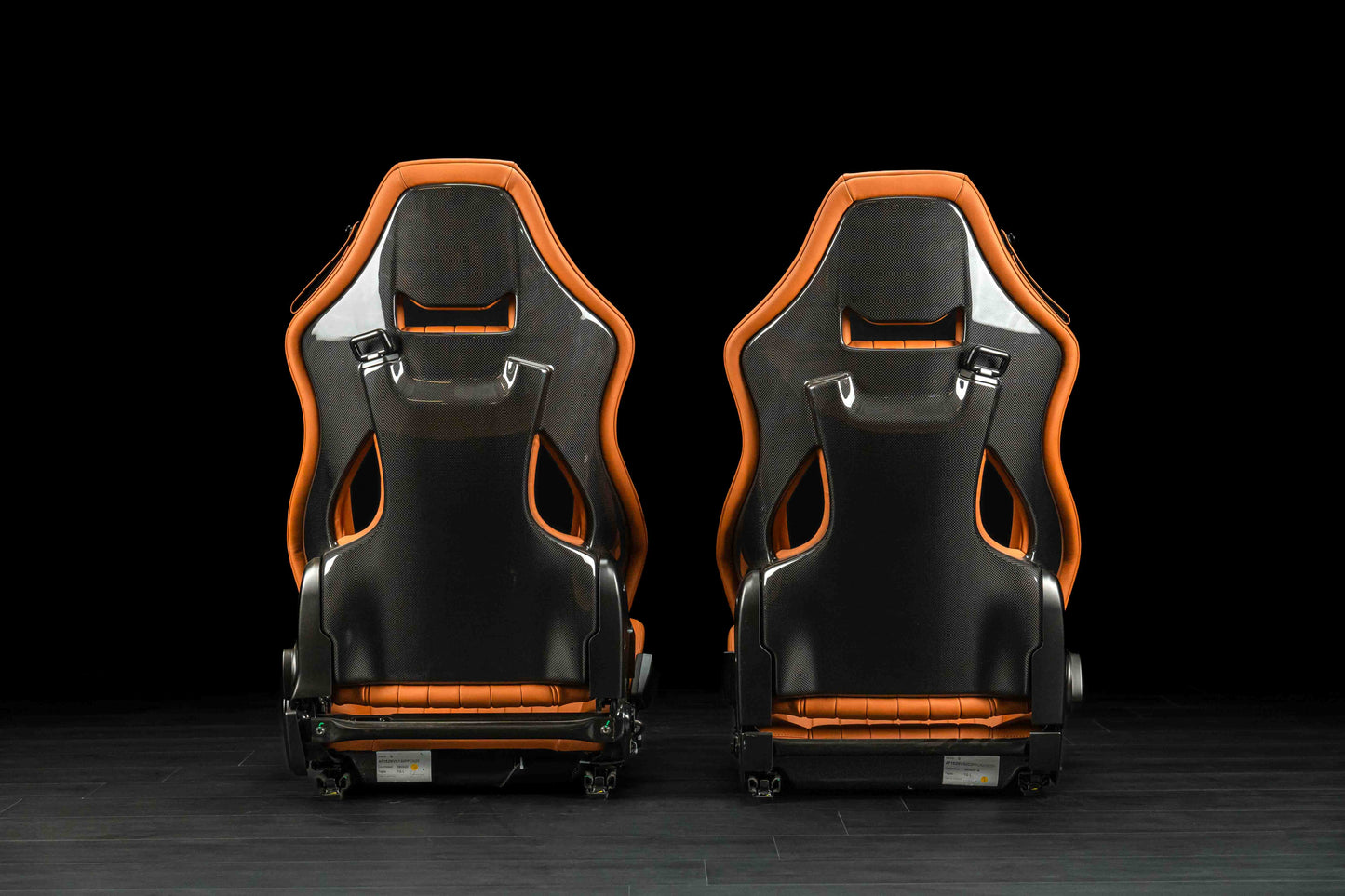 1075 - Ferrari 488 Taylor Made Seats