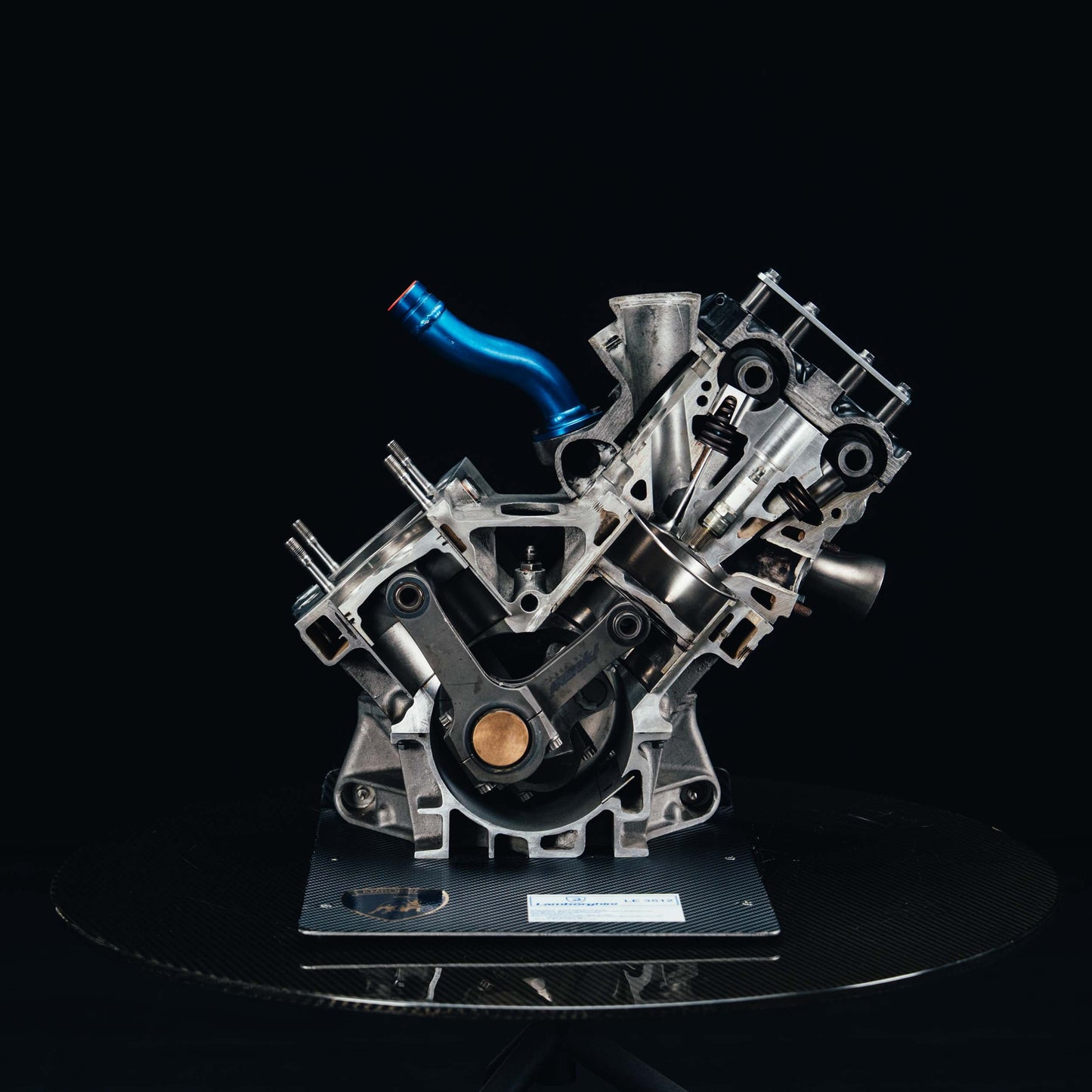 1044 - Lamborghini LE3512 F1 Engine Section