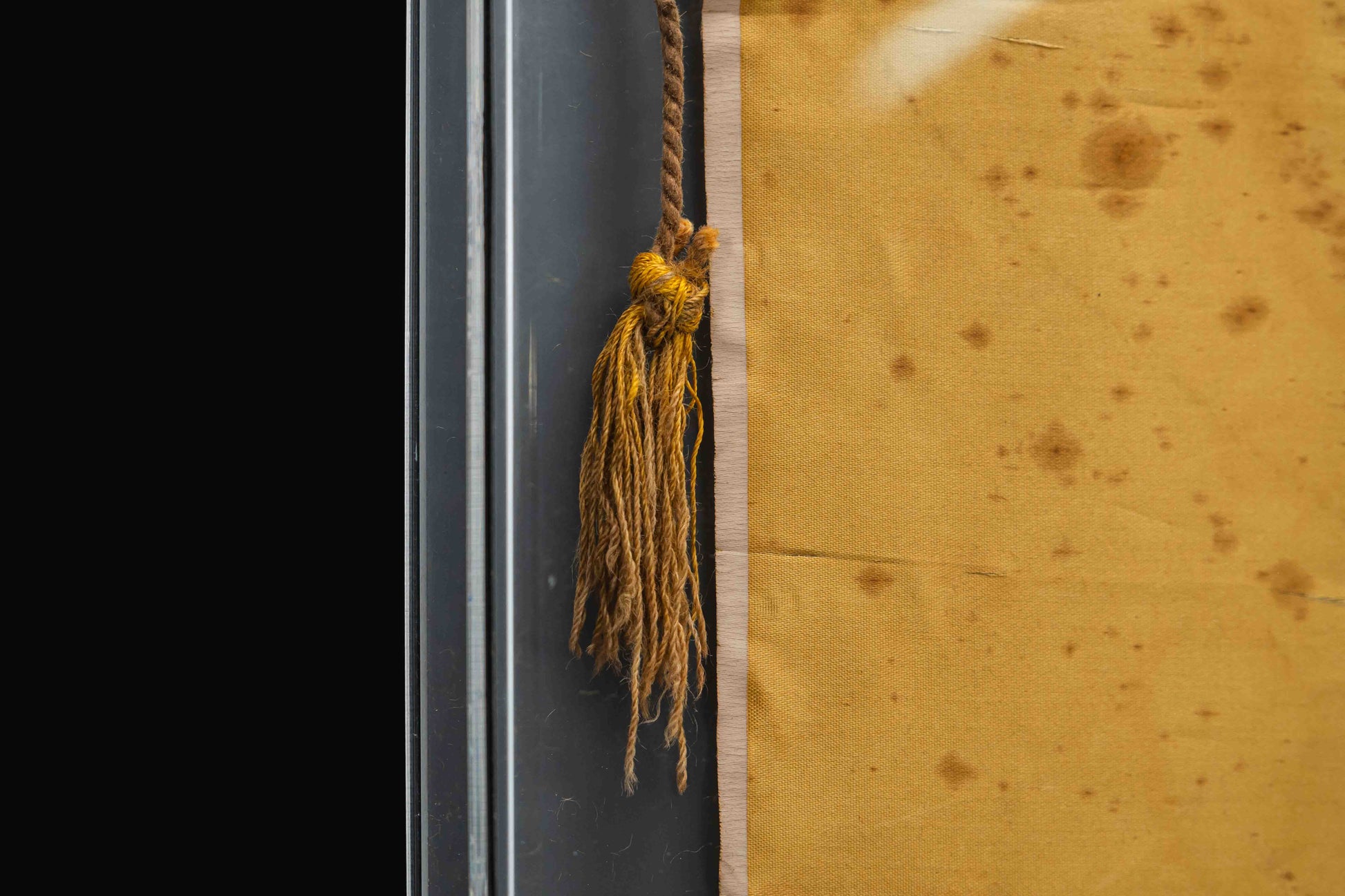 1026W - Original Porsche 1950 Silk Flag