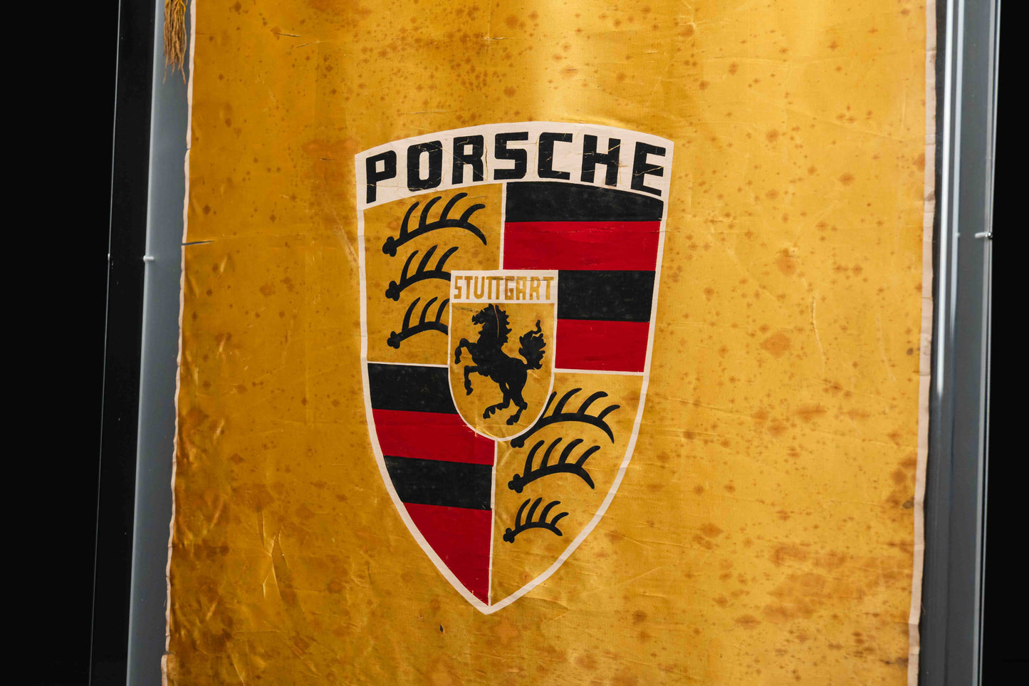 1026W - Original Porsche 1950 Silk Flag