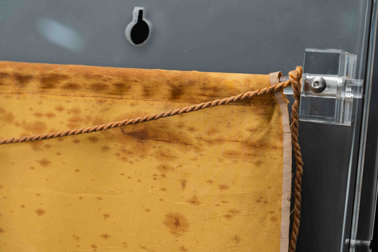 1026W - Original Porsche 1950 Silk Flag