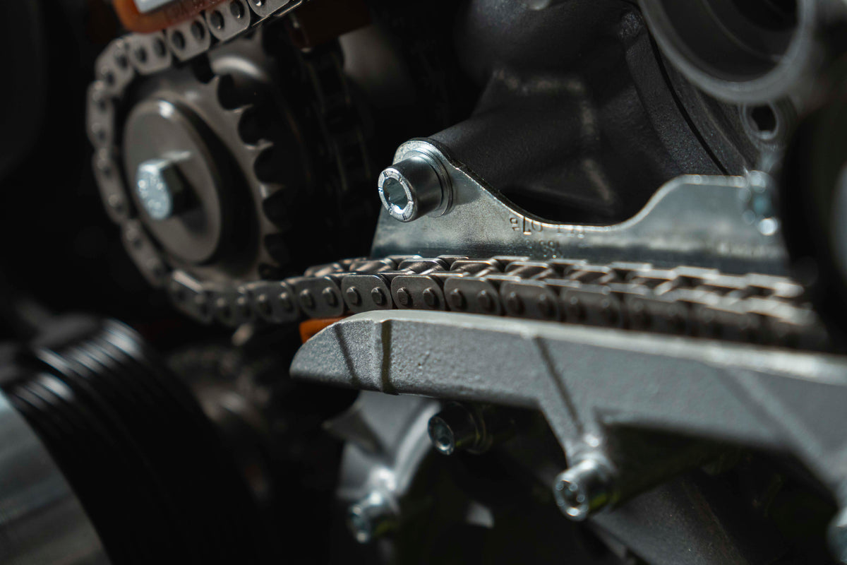 Ferrari 812 Competizione engine table